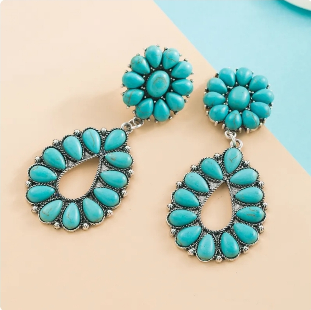 NWT Western wear turquoise earrings